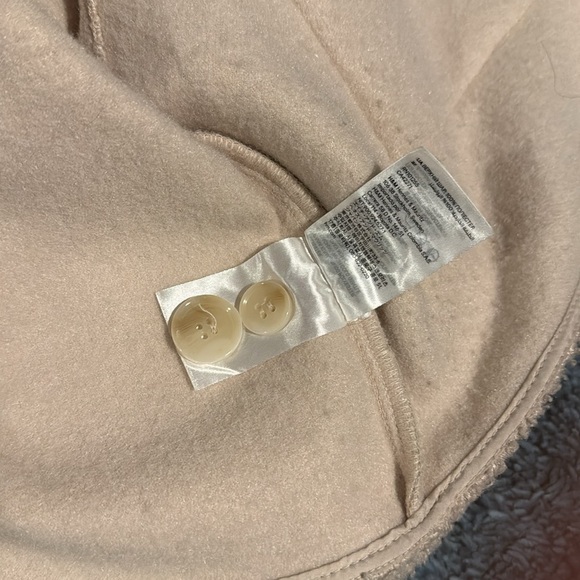 Cream H&M Jacket - Picture 3 of 4